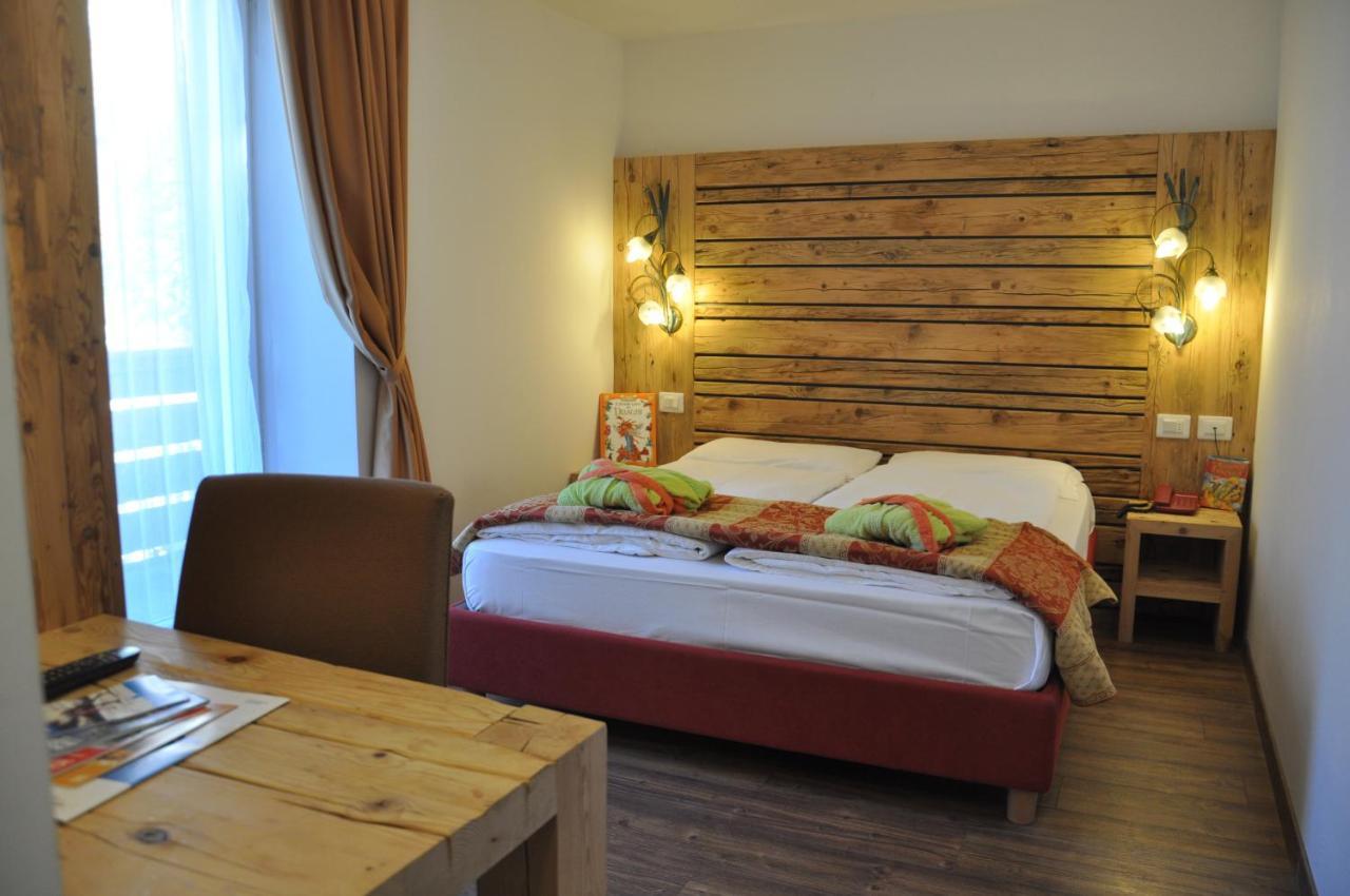 Alpenlife Hotel Someda โมเอนา ภายนอก รูปภาพ
