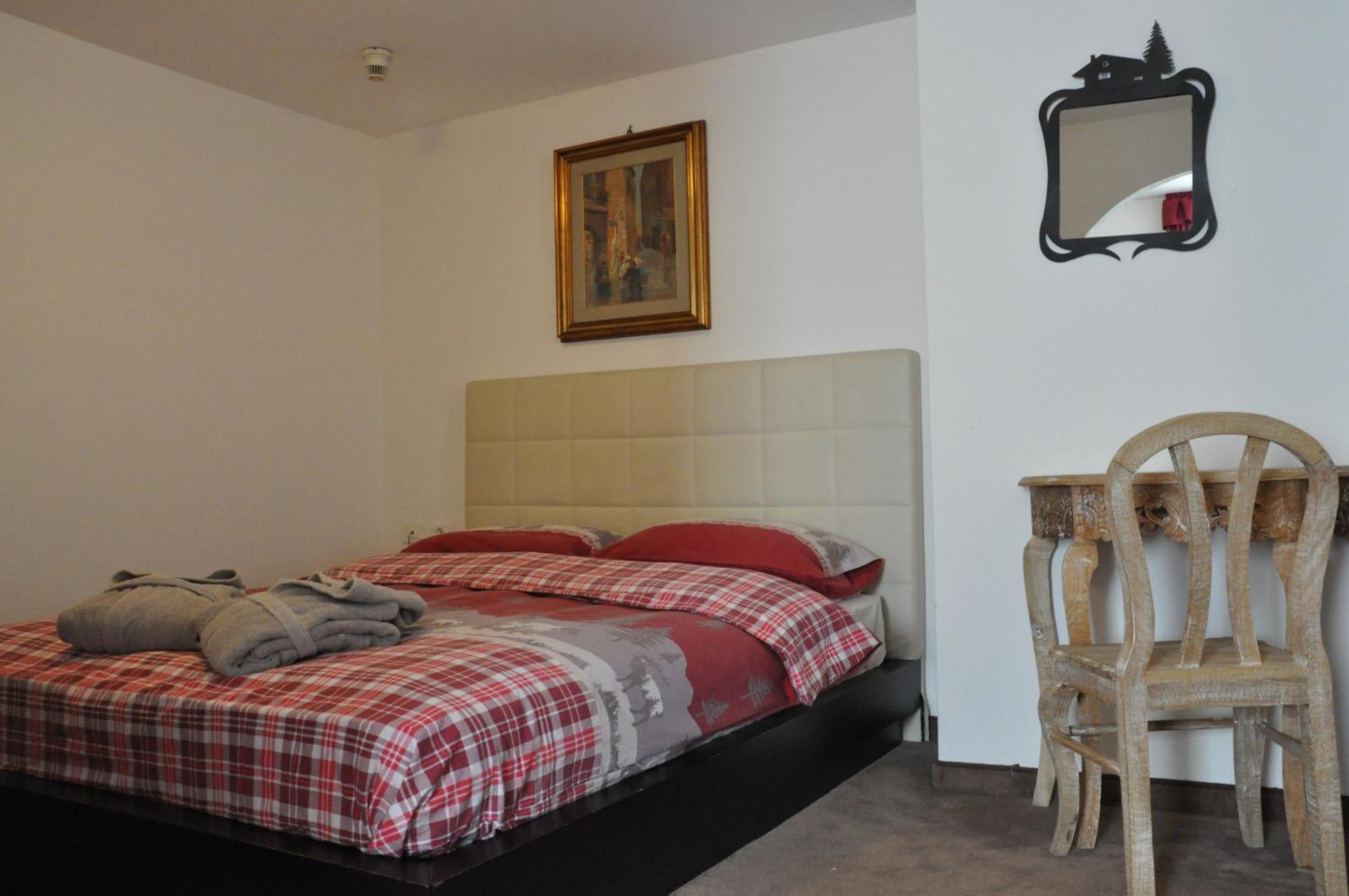 Alpenlife Hotel Someda โมเอนา ภายนอก รูปภาพ