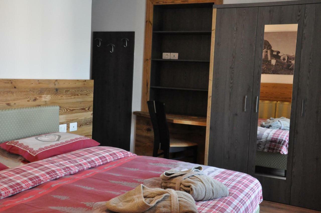 Alpenlife Hotel Someda โมเอนา ภายนอก รูปภาพ